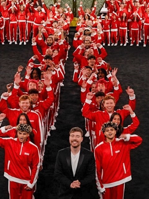 100 people race for $500,000